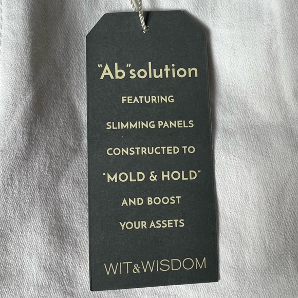 Wit & Wisdom White High Rise Ankle Skimmers Jeans - Picture 6 of 15